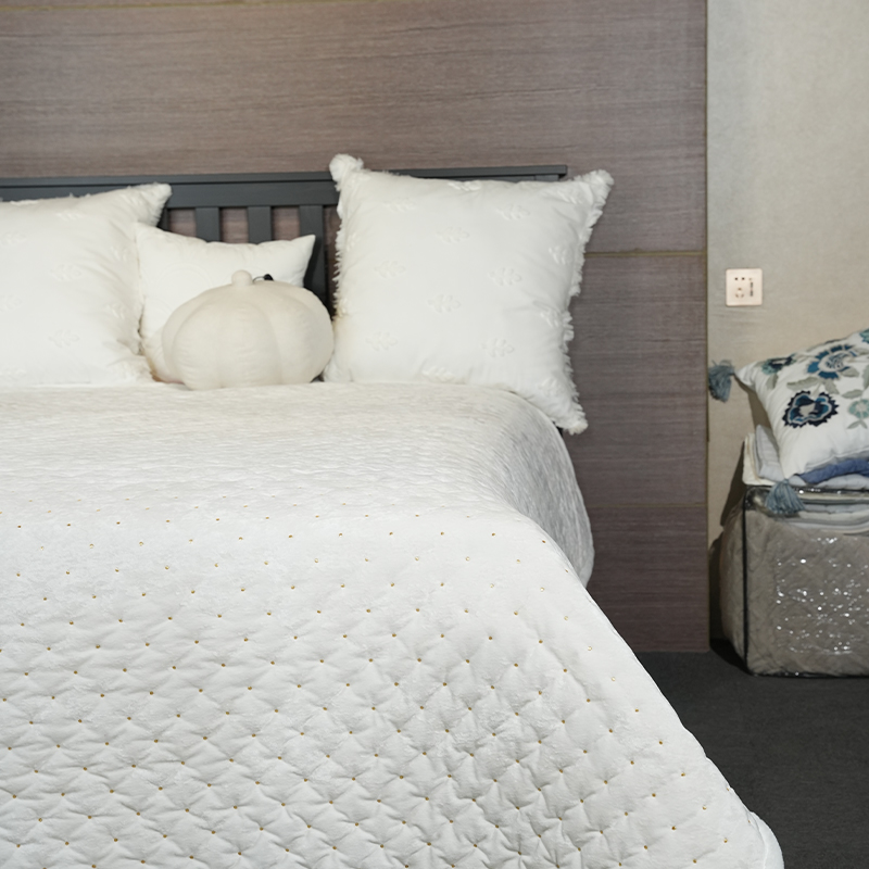 How to Clean and Maintain Your Cotton Embroidered Comforter Set Long-Term?