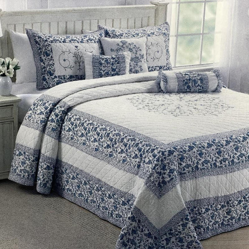 Embroidered Patchwork Quilt Set