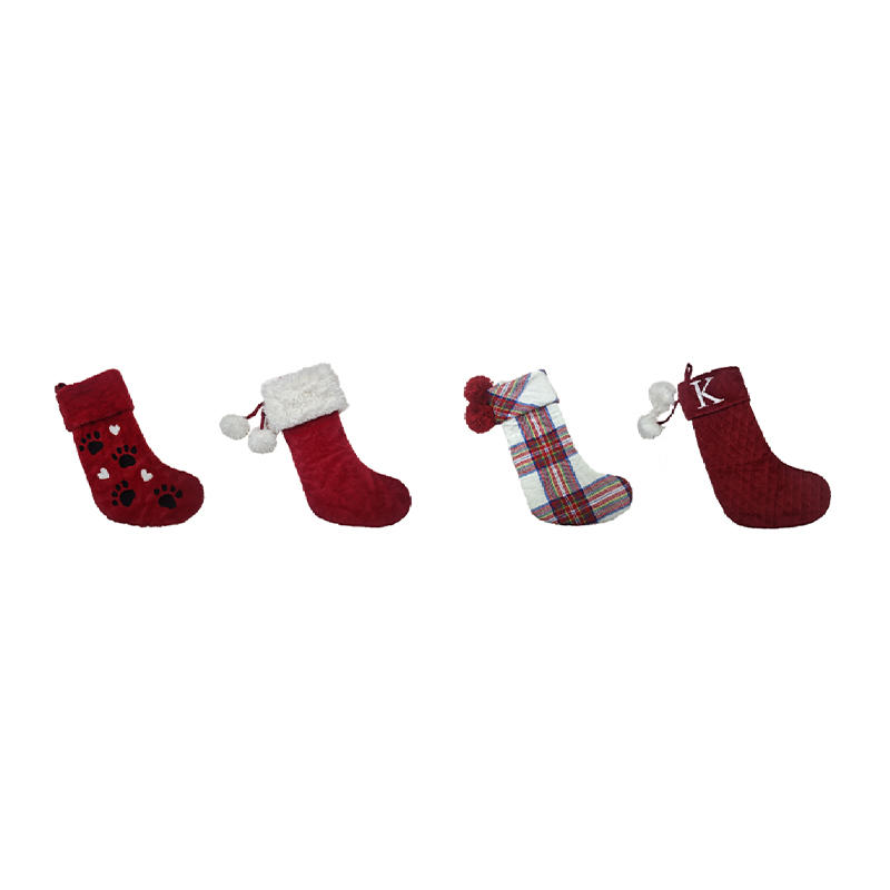 Are the patterns on Christmas stockings related to elements of Christmas? 